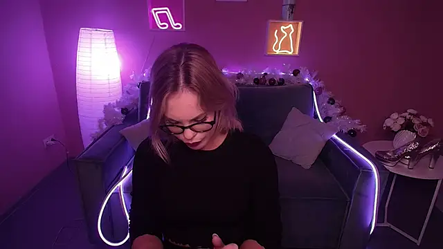 RikaRaily online show from January 2025 11:06:01 AM