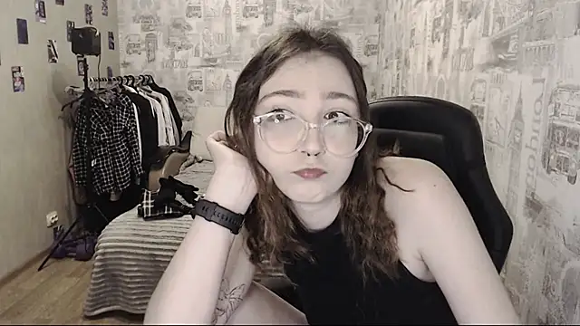 Snapshot of AmeliaKamishiro chatting on December 2024 01:58:01 PM AmeliaKamishiro online show from December 2024 01:58:01 PM