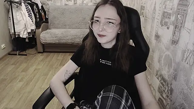 Snapshot of AmeliaKamishiro chatting on January 2025 02:56:02 PM AmeliaKamishiro online show from January 2025 02:56:02 PM