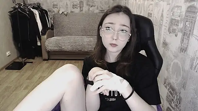 Snapshot of AmeliaKamishiro chatting on February 2025 07:59:01 PM AmeliaKamishiro online show from February 2025 07:59:01 PM