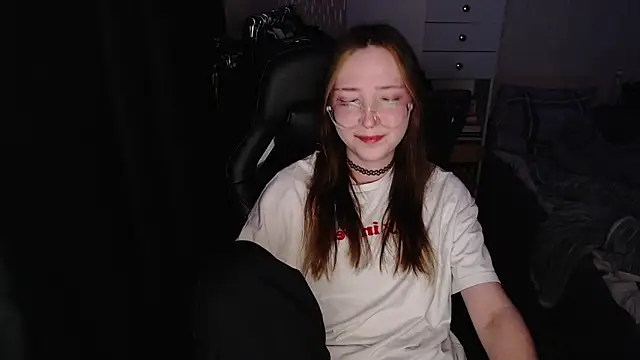 AmeliaKamishiro online show from November 2025 09:45:01 AM