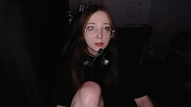 AmeliaKamishiro online show from December 2025 02:57:02 PM