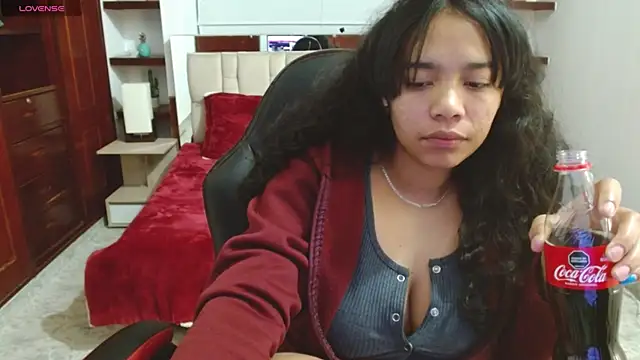 laureentt  online show from February 2025 07:07:02 AM