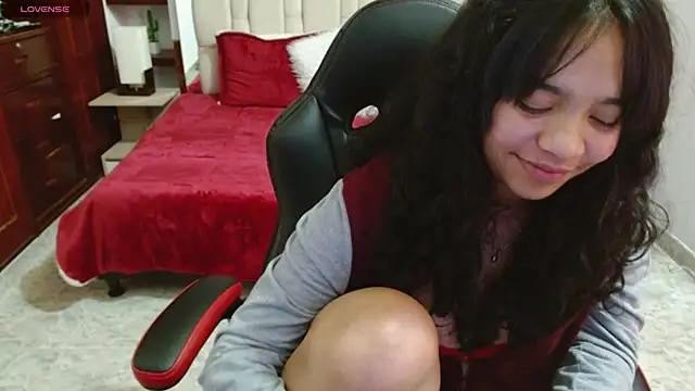 laureentt  online show from February 2025 09:22:02 AM