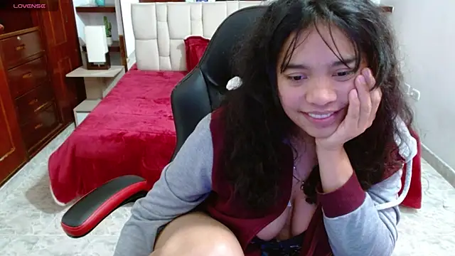 laureentt  online show from March 2025 06:10:02 AM