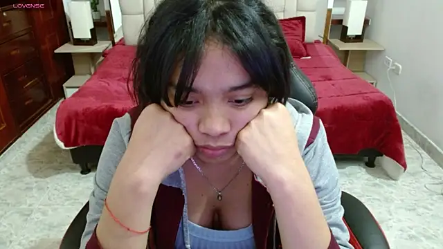 laureentt  online show from March 2025 09:15:02 AM