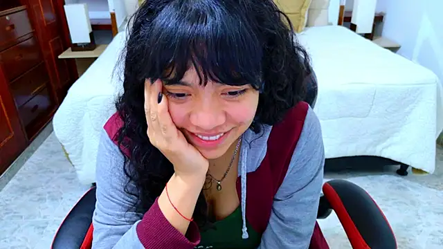 laureentt  online show from December 2025 07:47:02 AM