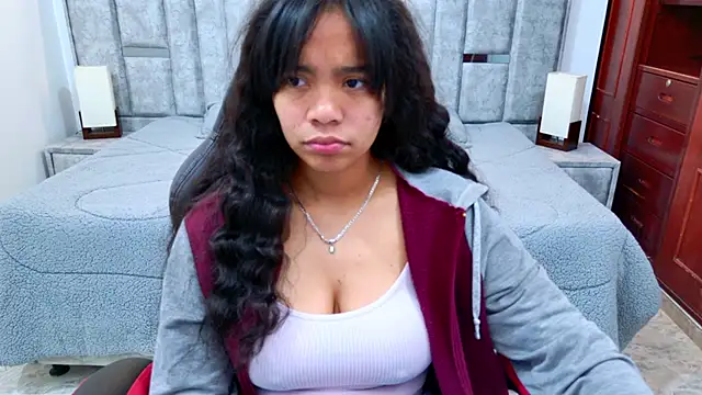 laureentt  online show from February 2026 03:13:01 AM