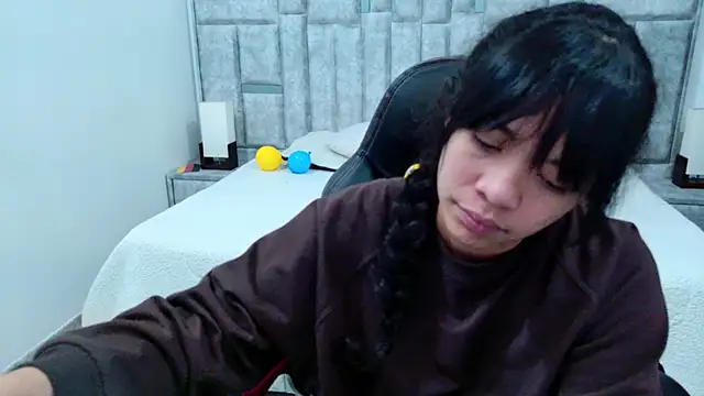 Snapshot of laureentt_ chatting on July 2026 03:11:02 AM laureentt online show from July 2026 03:11:02 AM
