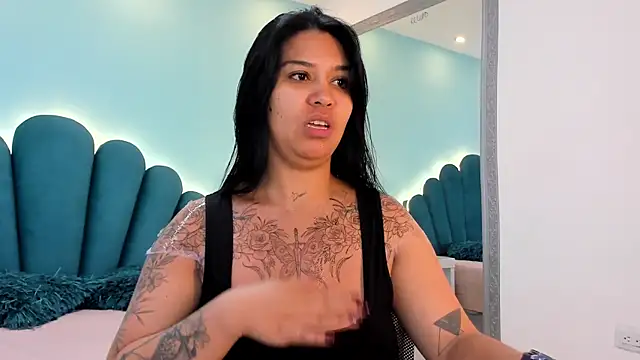 sharlott18 online show from January 2026 12:29:02 PM