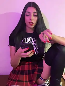 Snapshot of Felicia_smok3 chatting on February 2025 12:48:02 AM Felicia smok3 online show from February 2025 12:48:02 AM