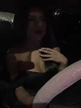 Snapshot of HOT_LADY_777 chatting on December 2024 06:20:02 AM HOT LADY 777 online show from December 2024 06:20:02 AM