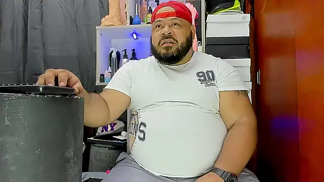 Latino bigcock online show from March 2025 07:48:02 PM