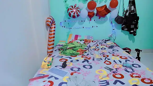 SofiaOlivares online show from December 2024 10:23:02 PM