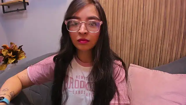 Eva Macalliter online show from January 2025 02:46:02 AM