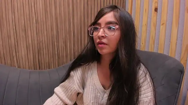 Eva Macalliter online show from February 2025 08:55:01 AM