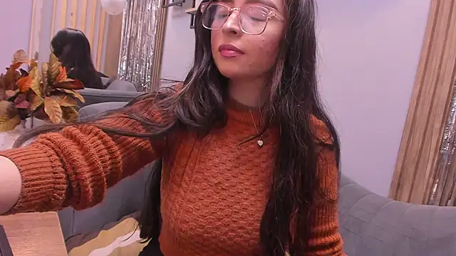 Eva Macalliter online show from December 2025 03:23:02 AM