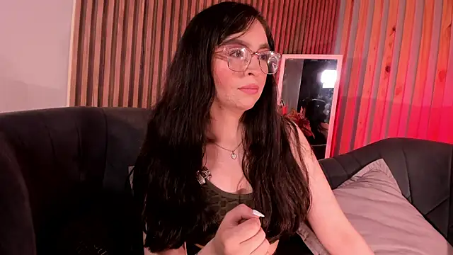 Snapshot of Eva_Macalliter chatting on April 2026 03:18:01 AM Eva Macalliter online show from April 2026 03:18:01 AM