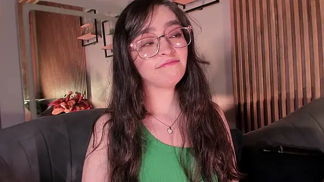 Snapshot of Eva_Macalliter chatting on April 2026 03:08:02 AM Eva Macalliter online show from April 2026 03:08:02 AM