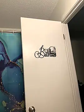 SweetHoneyBunz online show from December 2025 04:12:02 PM