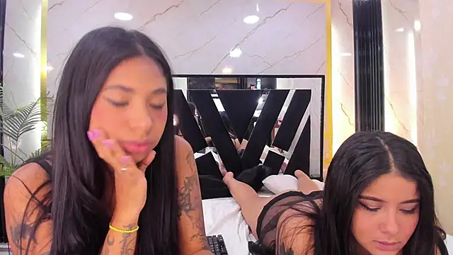 Snapshot of Lia-Anahiz chatting on March 2025 03:21:02 AM Lia-Anahiz online show from March 2025 03:21:02 AM