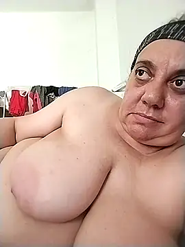 BustyBabyOfficial online show from September 2025 01:12:02 PM