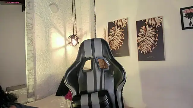 Alizon 1 online show from November 2025 07:45:02 PM