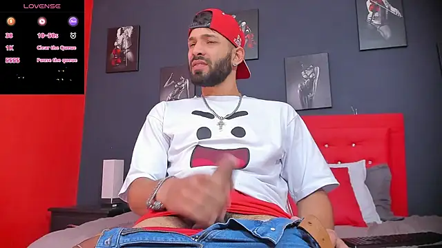 Thiagogomez online show from December 2024 12:28:02 PM