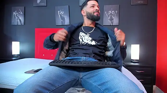 Thiagogomez online show from January 2025 12:26:01 PM