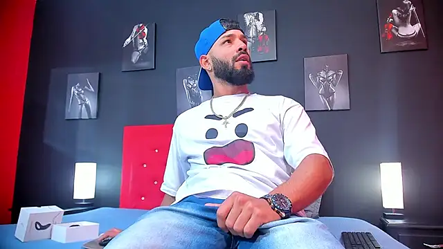 Thiagogomez online show from January 2025 12:21:01 PM