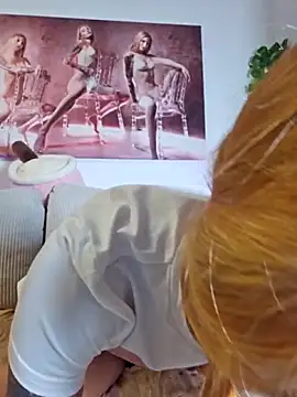 Snapshot of LessiaMia chatting on April 2026 01:45:02 PM LessiaMia online show from April 2026 01:45:02 PM