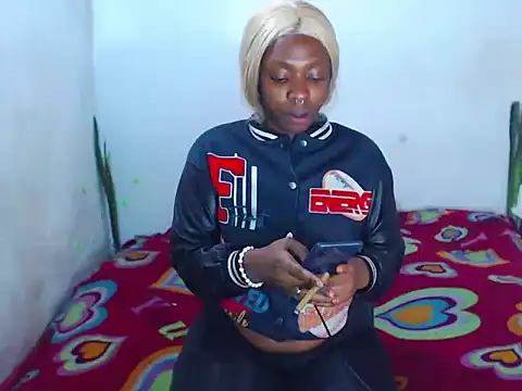 Snapshot of The_wickles_4443 chatting on March 2025 11:24:02 PM The wickles 4443 online show from March 2025 11:24:02 PM