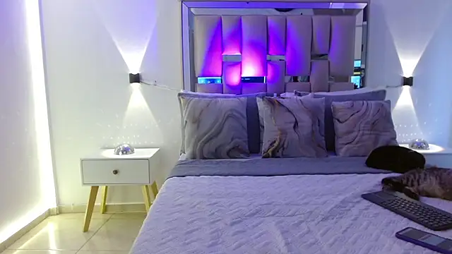 Snapshot of hellen_martin chatting on March 2026 09:18:02 PM hellen martin online show from March 2026 09:18:02 PM