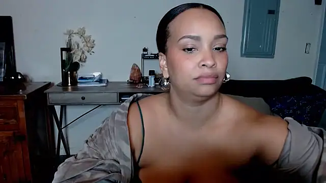 SashaEstrella online show from October 2025 06:43:02 AM