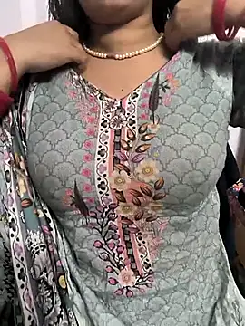 lovely zara online show from March 2025 06:33:01 PM