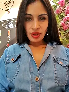 Astrid-- online show from February 2025 08:18:01 PM