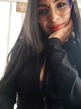 Astrid-- online show from November 2025 08:00:01 PM