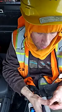 Snapshot of HandsumHungDaddy chatting on January 2025 07:49:01 PM HandsumHungDaddy online show from January 2025 07:49:01 PM