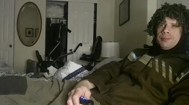 Snapshot of HandsumHungDaddy chatting on January 2025 03:14:02 PM HandsumHungDaddy online show from January 2025 03:14:02 PM