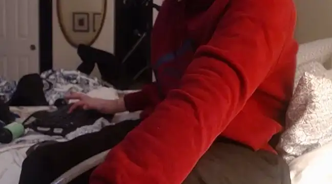 Snapshot of HandsumHungDaddy chatting on January 2025 03:27:02 AM HandsumHungDaddy online show from January 2025 03:27:02 AM