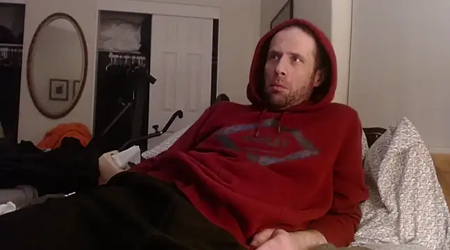 Snapshot of HandsumHungDaddy chatting on February 2025 12:24:02 PM HandsumHungDaddy online show from February 2025 12:24:02 PM