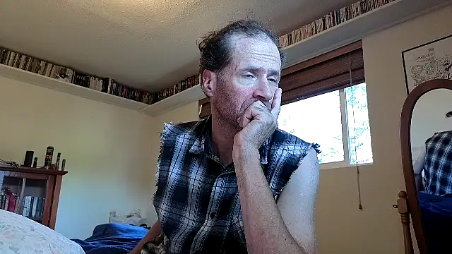 Snapshot of HandsumHungDaddy chatting on September 2025 07:39:02 PM HandsumHungDaddy online show from September 2025 07:39:02 PM