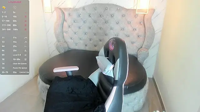 Snapshot of Alice_Laurentt chatting on November 2025 12:44:01 AM Alice Laurentt online show from November 2025 12:44:01 AM