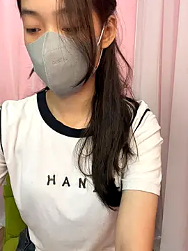 DA-EUN online show from September 2025 03:47:02 PM