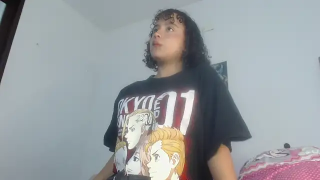 Snapshot of lou_cute chatting on January 2025 03:55:02 AM lou cute online show from January 2025 03:55:02 AM