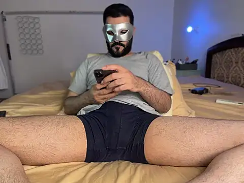 Snapshot of boymoon_20 chatting on April 2026 12:24:02 AM boymoon 20 online show from April 2026 12:24:02 AM