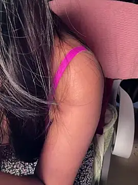 sexy-simmy online show from April 2026 06:23:01 PM