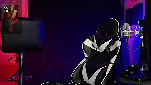 Snapshot of FiftyShadez chatting on March 2026 12:33:01 AM FiftyShadez online show from March 2026 12:33:01 AM