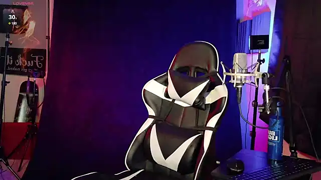 Snapshot of FiftyShadez chatting on April 2026 02:47:01 AM FiftyShadez online show from April 2026 02:47:01 AM