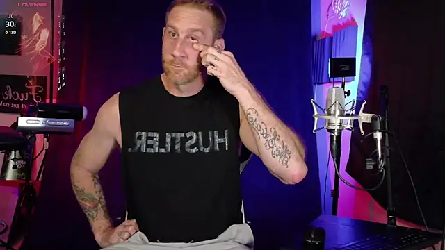 Snapshot of FiftyShadez chatting on April 2026 02:04:01 AM FiftyShadez online show from April 2026 02:04:01 AM